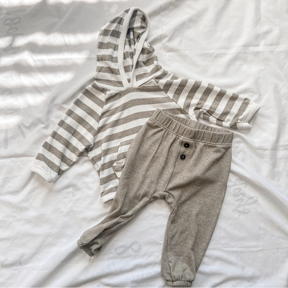 Easy Peasy Cozy Green Striped Hoodie and Pants Set Size 6-9 Months - Picture 1 of 16